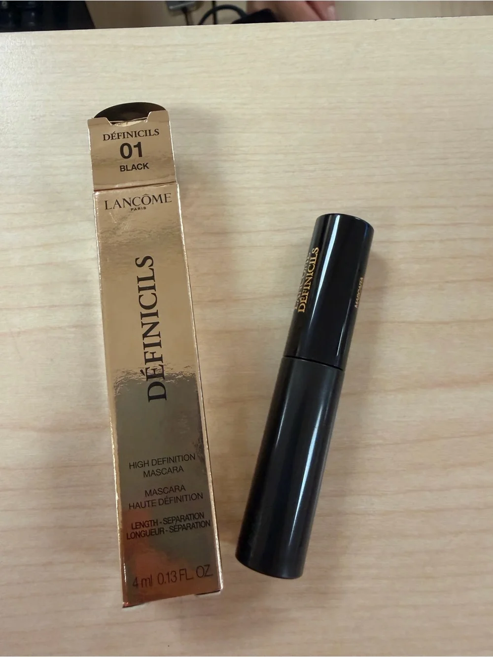 NIB Lancome Mini Definicils High Definition Mascara 0.13 fl oz/4mL travel size